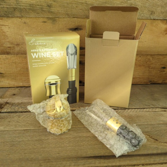 Rabbit Aerate & Preserve Wine Set / Black and Gold / Wine and Champagne Sealer - Picture 4 of 6